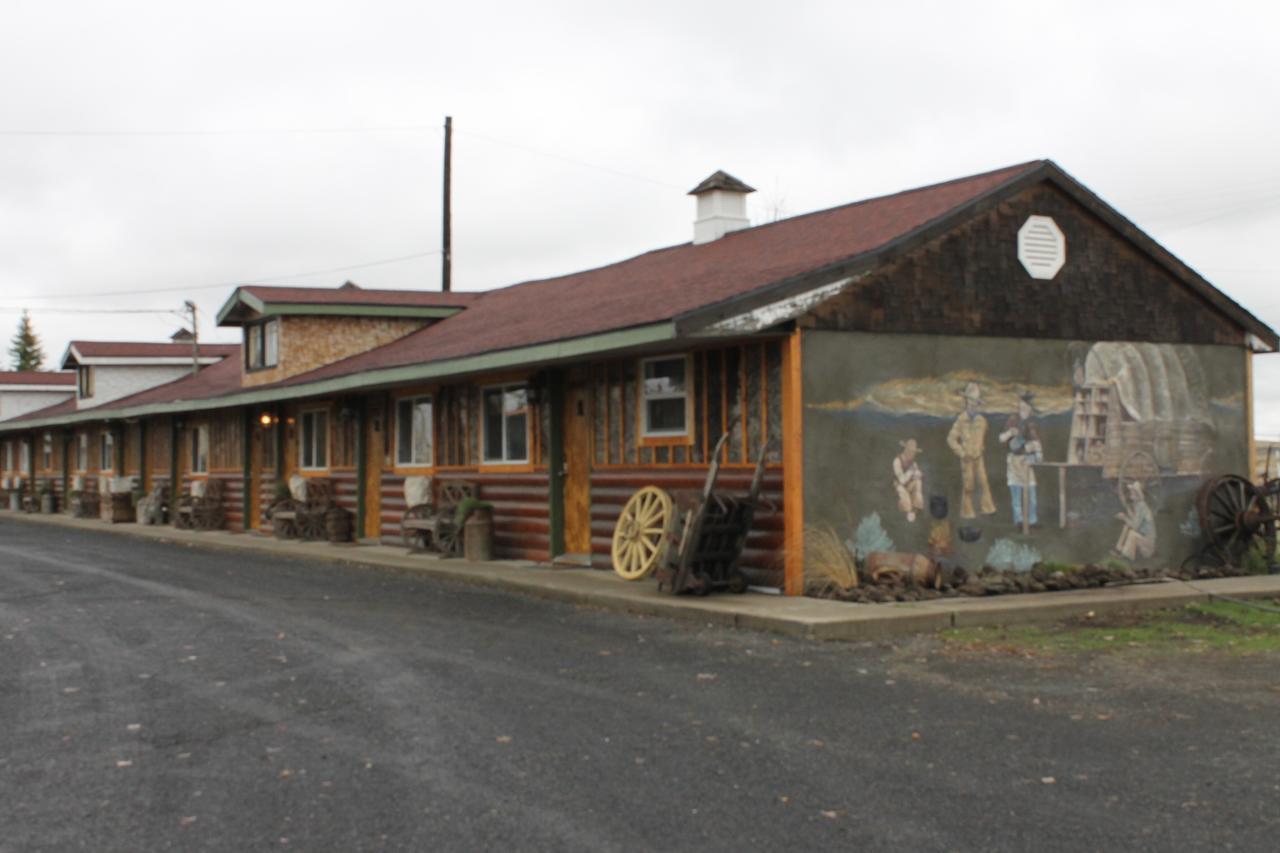 Black Bear Motel Davenport Экстерьер фото