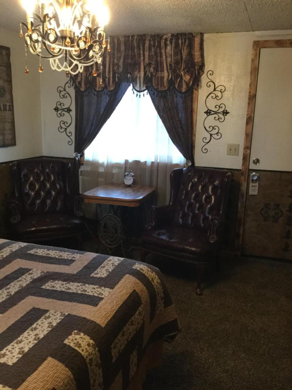 Black Bear Motel Davenport Экстерьер фото