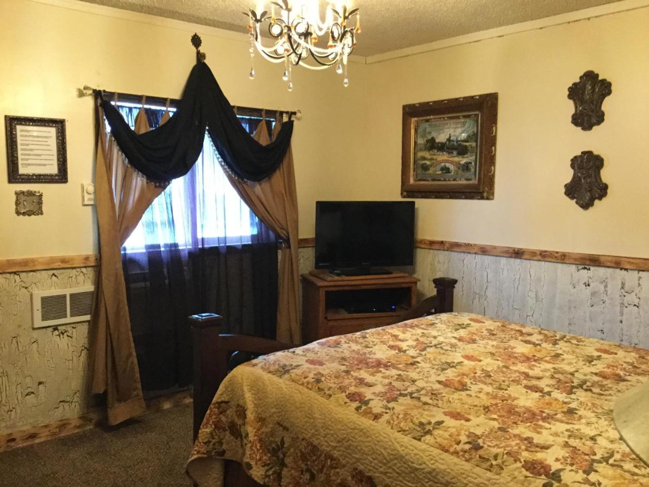 Black Bear Motel Davenport Экстерьер фото