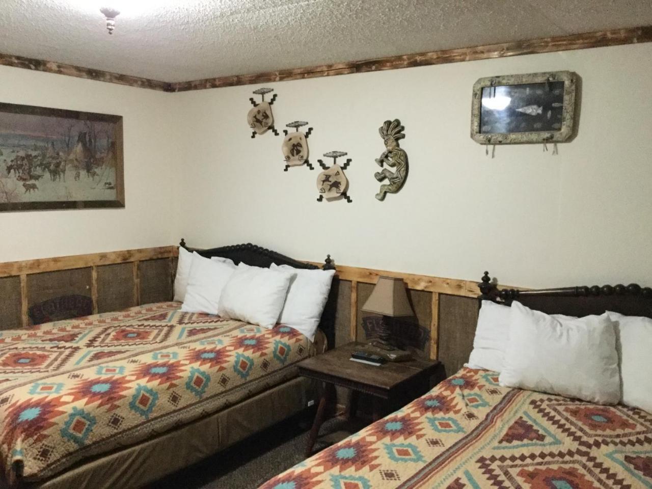 Black Bear Motel Davenport Экстерьер фото