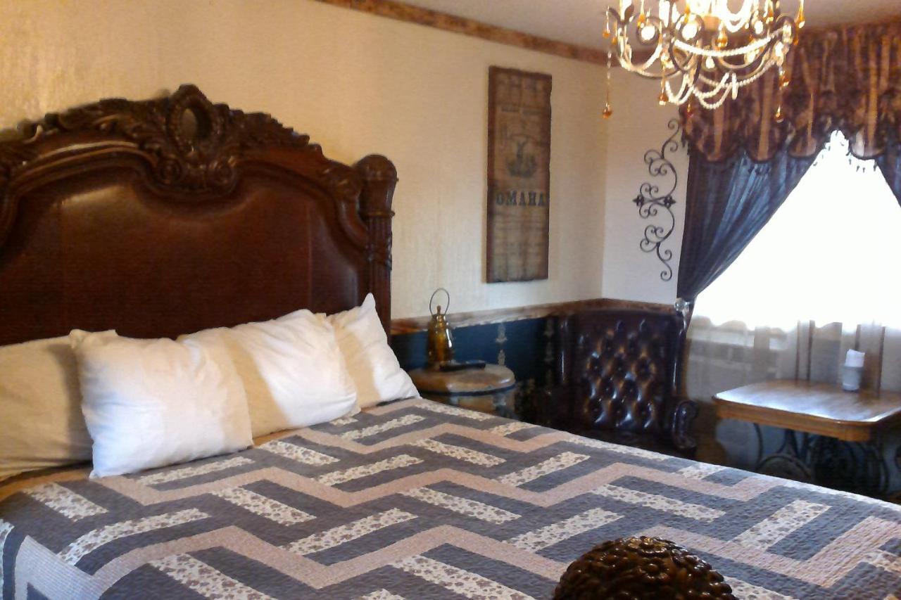 Black Bear Motel Davenport Экстерьер фото