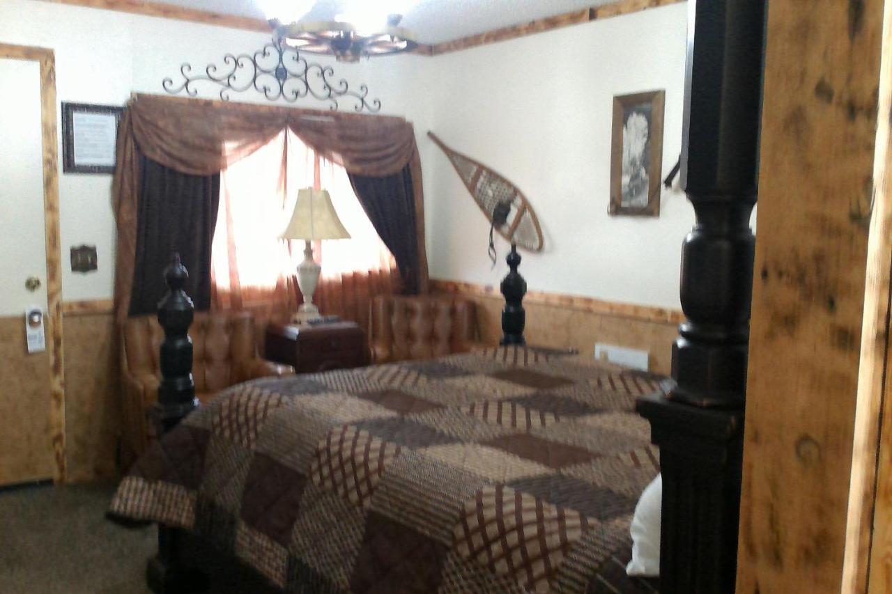 Black Bear Motel Davenport Экстерьер фото
